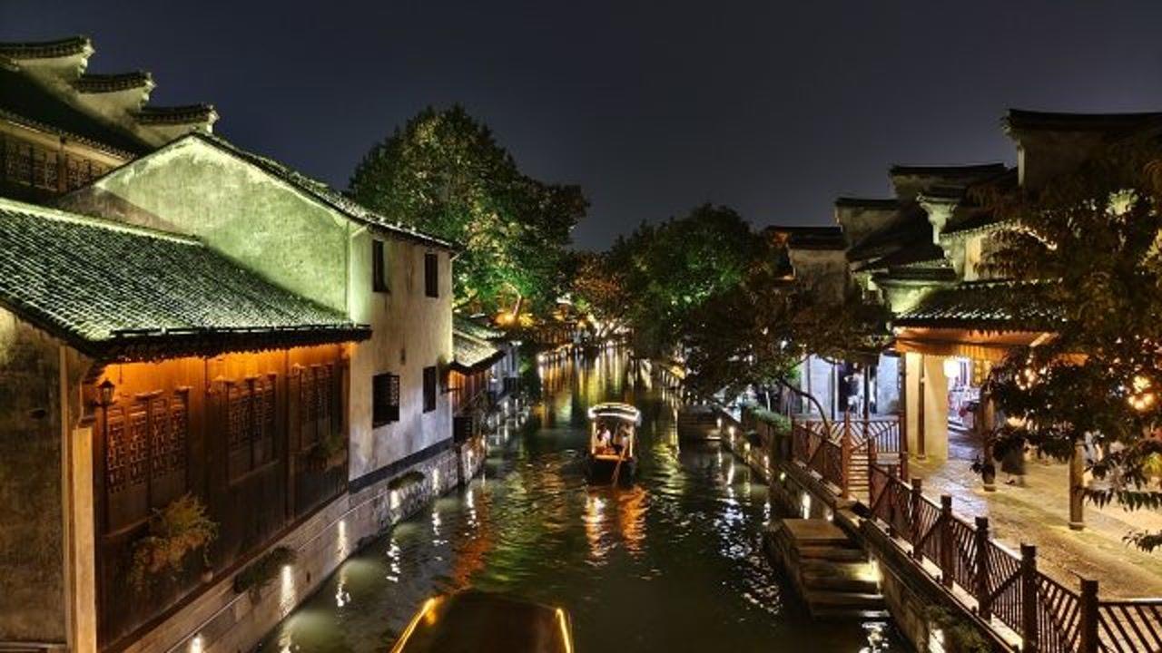白球进黑洞选关版